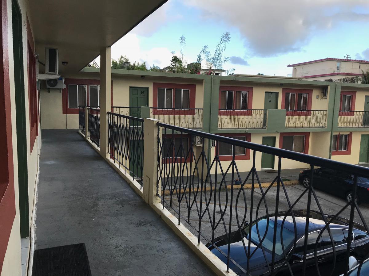 Pedro'S Place Tamuning Esterno foto